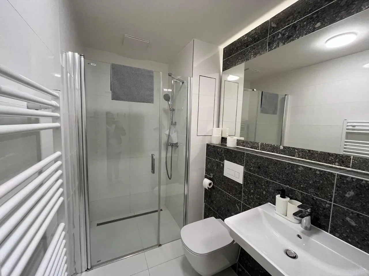 Bella Apartments Brünn  0*, Brünn (Brno) Csehország